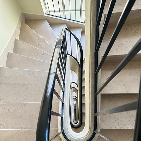 Daire Stylish With A Balcony In *