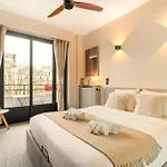 Eiffel Tower - Premium With Balcony And Lift For 4