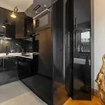 Apartament Eiffel Tower - Premium With Balcony And Lift For 4