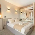 Eiffel Tower - Premium With Balcony And Lift For 4 Apartament