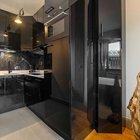 Eiffel Tower - Premium With Balcony And Lift For 4 Daire