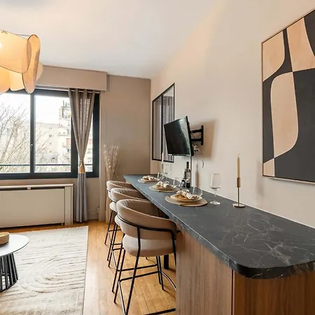 Daire Eiffel Tower - Premium With Balcony And Lift For 4 *