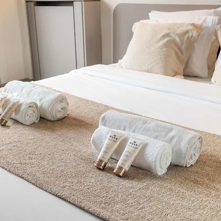 Daire Eiffel Tower - Premium With Balcony And Lift For 4 Paris