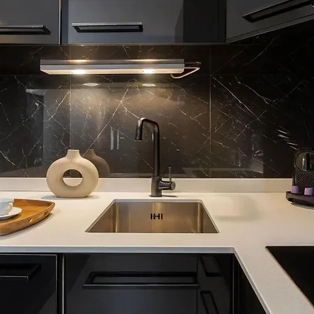 公寓 Eiffel Tower - Premium With Balcony And Lift For 4