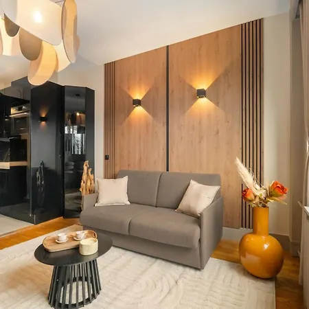 Eiffel Tower - Premium With Balcony And Lift For 4 Apartament Paryż