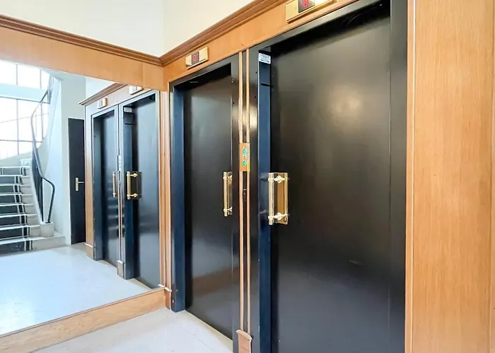 Apartamento Eiffel Tower - Premium With Balcony And Lift For 4 *