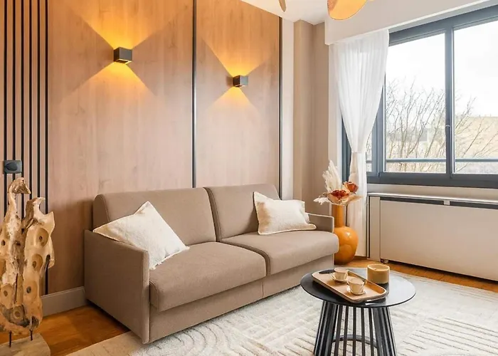 Eiffel Tower - Premium With Balcony And Lift For 4 Paris