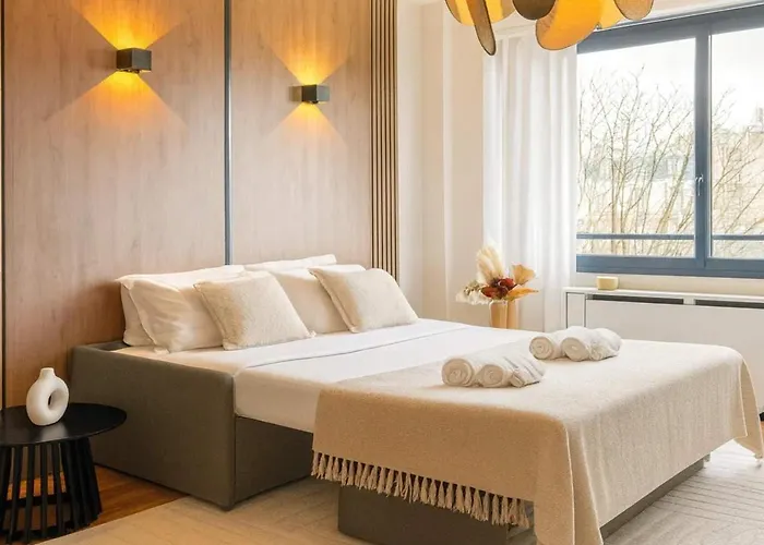 Apartamento Eiffel Tower - Premium With Balcony And Lift For 4
