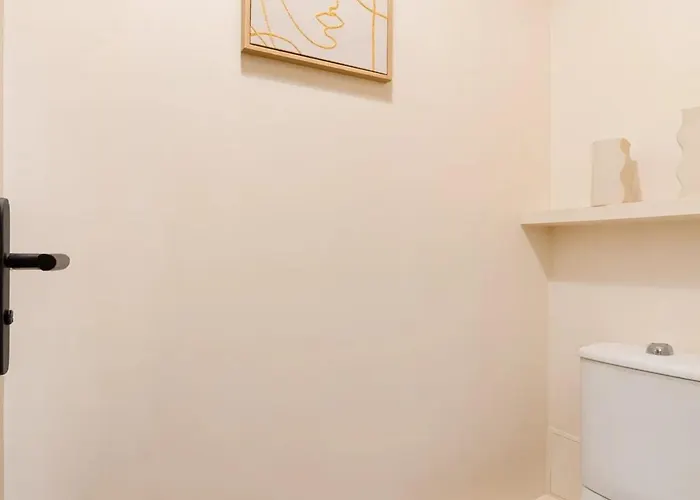 Eiffel Tower - Premium With Balcony And Lift For 4 Apartamento *